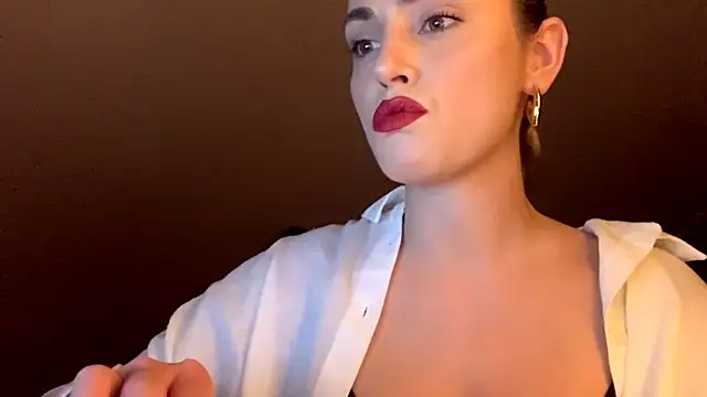 ScarlettSensitive online show from April 5, 2026, 8:15 pm