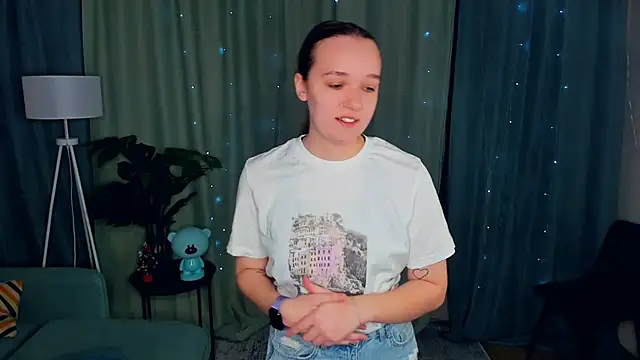 MikiBallance online show from March 17, 2026, 4:32 pm