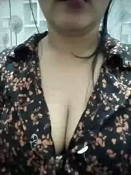 Snapshot of Chandrika_Yadav chatting on July 13, 2026, 2:49 pm Chandrika Yadav online show from July 13, 2026, 2:49 pm