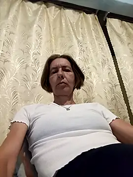 Tania9876 online show from July 4, 2026, 7:07 pm