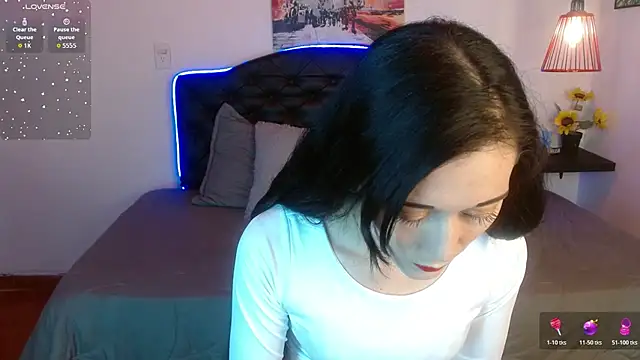 Snapshot of Mylu_xx chatting on July 27, 2026, 1:29 pm Mylu xx online show from July 27, 2026, 1:29 pm
