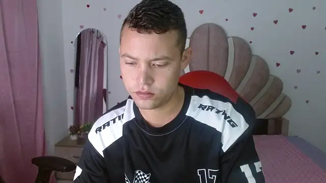 sven fox723 online show from April 21, 2026, 11:50 am