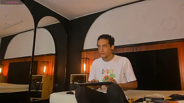 Skinny Mac online show from July 25, 2026, 3:18 pm