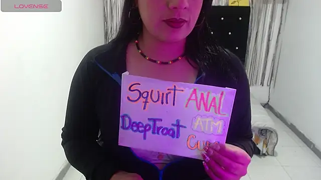 Scarlethorny69 online show from March 17, 2026, 1:36 pm