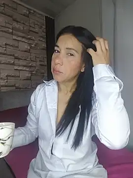 Camillemonroe  online show from June 7, 2026, 8:52 am