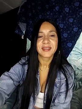 Camillemonroe  online show from March 16, 2026, 12:53 pm