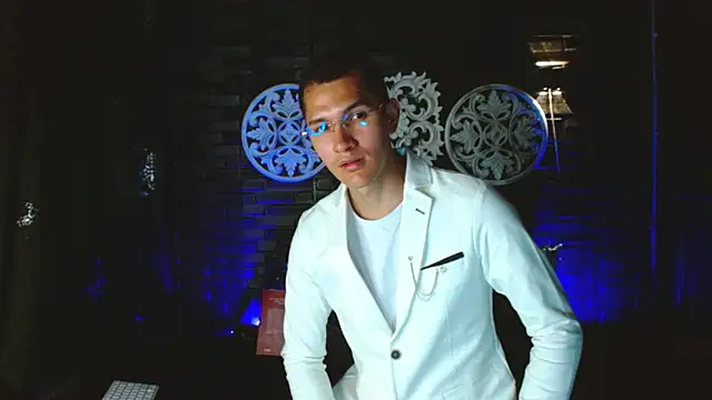 MilanDavid1 online show from March 28, 2026, 5:47 pm