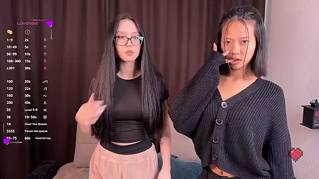 MadnessQueen online show from April 14, 2026, 8:36 pm