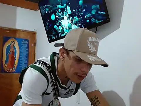 Snapshot of ethanchamo chatting on March 14, 2026, 5:08 pm ethanchamo online show from March 14, 2026, 5:08 pm