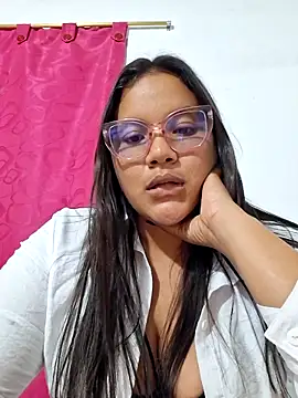 monicarokaforte online show from March 17, 2026, 2:47 am