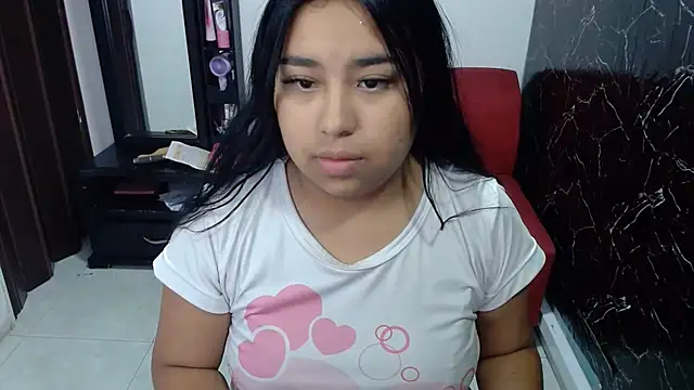 candymorena69 online show from July 11, 2026, 1:22 pm