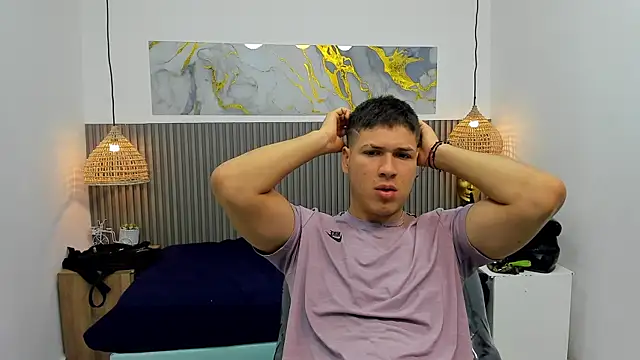 AlessandroFranco online show from July 11, 2026, 12:38 pm