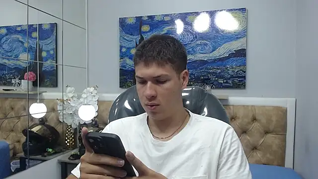 Snapshot of AlessandroFranco chatting on June 2, 2026, 1:22 pm AlessandroFranco online show from June 2, 2026, 1:22 pm