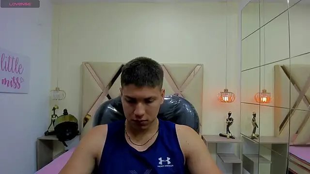 Snapshot of AlessandroFranco chatting on May 23, 2026, 1:21 pm AlessandroFranco online show from May 23, 2026, 1:21 pm