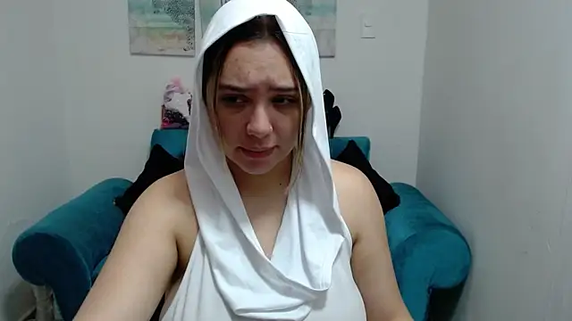 Snapshot of veronicaparkersex chatting on May 6, 2026, 12:31 pm veronicaparkersex online show from May 6, 2026, 12:31 pm
