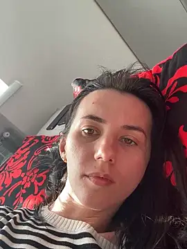 Oliviyaa kiss  online show from March 12, 2026, 1:59 pm