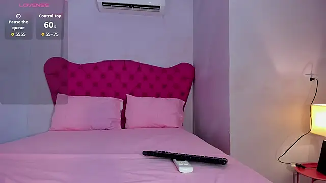 Snapshot of Adalyn_Cute chatting on July 22, 2026, 11:45 am Adalyn Cute online show from July 22, 2026, 11:45 am