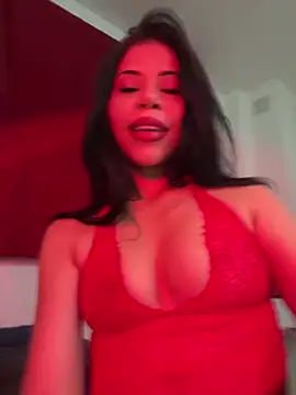 Snapshot of MiaReidd chatting on March 22, 2026, 5:00 am MiaReidd online show from March 22, 2026, 5:00 am