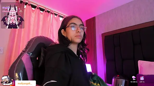 Molly A online show from July 8, 2026, 3:02 pm