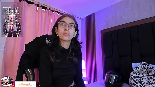 Molly A online show from July 2, 2026, 3:07 pm