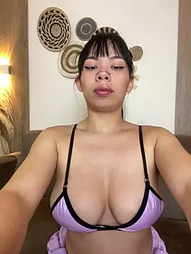 Snapshot of Queen_Chanel_XXX chatting on May 9, 2026, 11:19 pm Queen Chanel XXX online show from May 9, 2026, 11:19 pm
