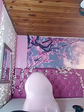 Kittylatina  online show from April 28, 2026, 5:34 am