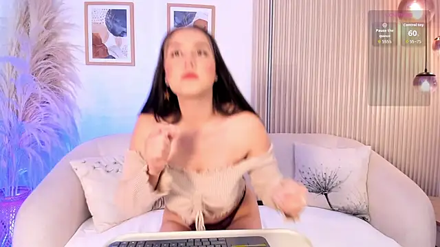 Juli jaramillo online show from March 14, 2026, 12:00 pm