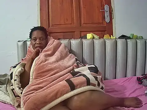 JoycyQueen online show from March 31, 2026, 5:20 am