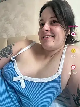 Snapshot of HubbaBaby chatting on July 27, 2026, 2:13 pm HubbaBaby online show from July 27, 2026, 2:13 pm
