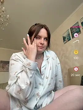 Snapshot of HubbaBaby chatting on July 1, 2026, 1:44 pm HubbaBaby online show from July 1, 2026, 1:44 pm