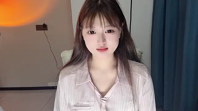 winnie-ww online show from April 20, 2026, 1:35 pm