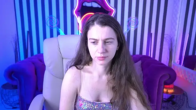Snapshot of LittleJulii chatting on May 24, 2026, 7:14 pm LittleJulii online show from May 24, 2026, 7:14 pm