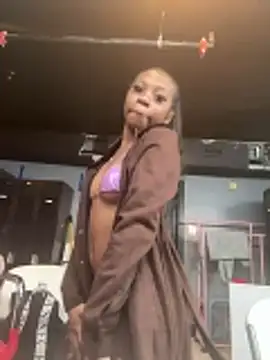 essencecora online show from March 15, 2026, 5:47 am