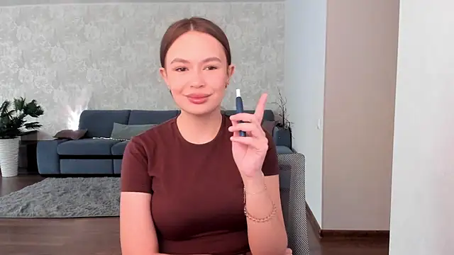 kittiangel00 online show from April 29, 2026, 4:27 am