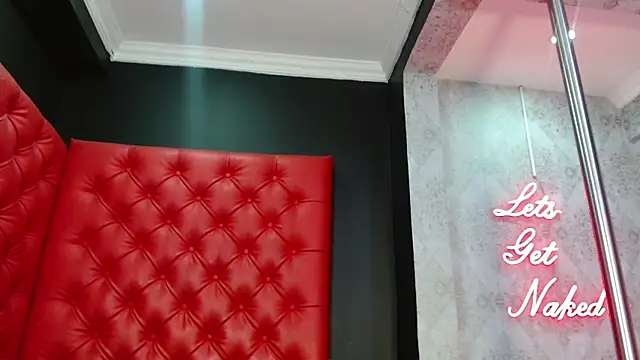 Snapshot of LadyMiax chatting on March 21, 2026, 8:19 am LadyMiax online show from March 21, 2026, 8:19 am