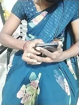 sujjisexyy online show from August 6, 2026, 5:52 pm