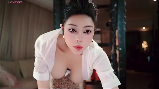 jiayao1999 online show from May 11, 2026, 1:56 pm