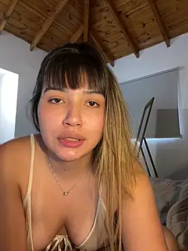 miicbebita online show from June 5, 2026, 4:13 pm