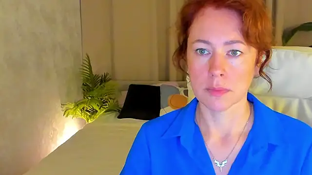 LeticiaRomano online show from June 10, 2026, 3:52 am