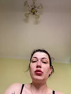 Cutee Erika online show from June 7, 2026, 10:53 am