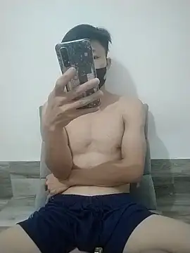 BigShot-Boy online show from May 4, 2026, 3:37 pm