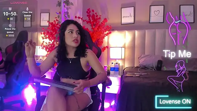 Snapshot of aniie_rouse chatting on June 6, 2026, 2:39 am aniie rouse online show from June 6, 2026, 2:39 am