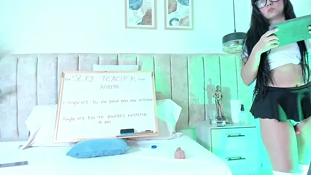 AgathaSavage online show from April 11, 2026, 1:46 am