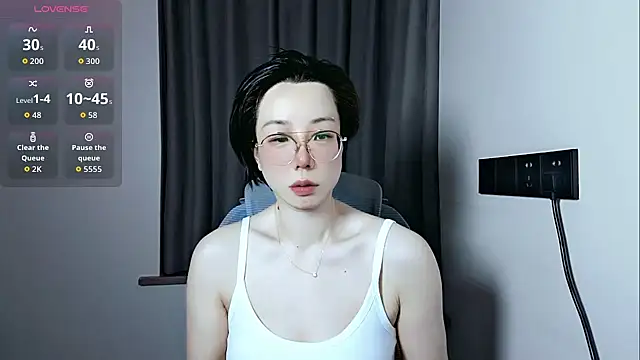 lin lin 520 520 online show from June 26, 2026, 4:24 pm