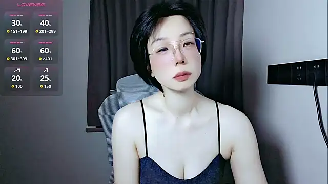 Snapshot of lin_lin_520_520 chatting on June 2, 2026, 3:45 pm lin lin 520 520 online show from June 2, 2026, 3:45 pm