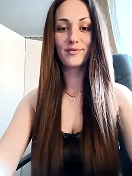 LunaCrystall online show from May 3, 2026, 3:59 pm