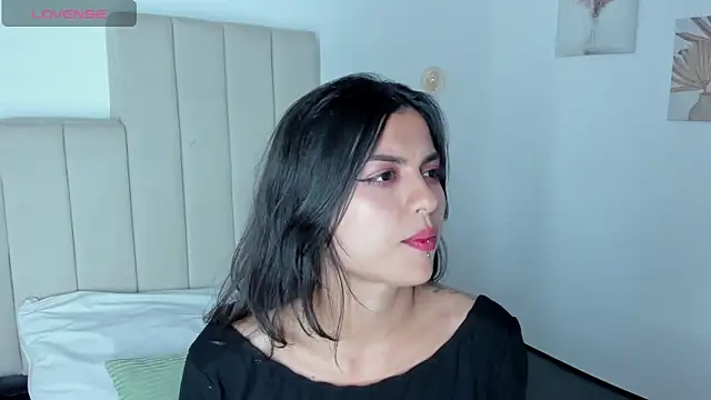 Snapshot of Zoee_Kravitz chatting on May 13, 2026, 12:17 am Zoee Kravitz online show from May 13, 2026, 12:17 am