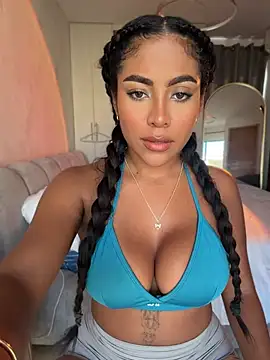 SaraValentina11 online show from June 10, 2026, 8:21 pm