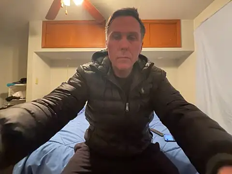 Snapshot of banginblue1980 chatting on March 19, 2026, 12:10 am banginblue1980 online show from March 19, 2026, 12:10 am