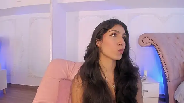 Snapshot of LucianaBlanco_ chatting on June 25, 2026, 8:36 pm LucianaBlanco online show from June 25, 2026, 8:36 pm
